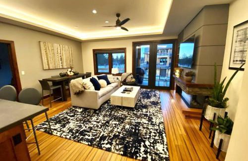 Lakeside Park Apartment | Ski In/Out - Zalanta - Great Location- 2 Hot Tubs - Heated Pool