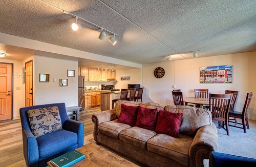 Peak 9 Condo | Ski-In/ski-Out Downtown Breckenridge Condo, Hot Tubs, Mountain Views!