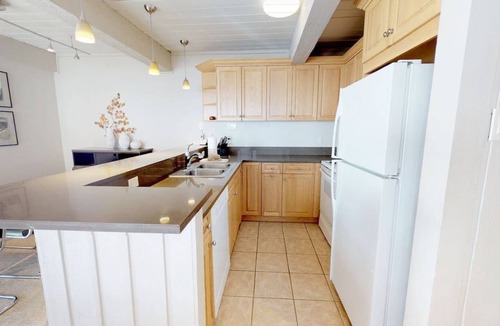 Snowmass Village Condo | Ski-In, Ski-Out Snowmass 2 Bedroom with access to heated pool and hot tub