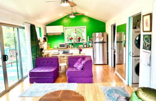 Chestnut House | Sky High Treehouse East Austin