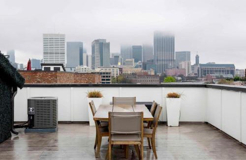 Castleberry Hill House | Sky's the Limit