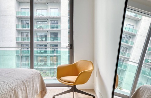 City West Apartment | Sleek Downtown 1BR w/Pool, Gym & W/D near Staples Center, by Blueground