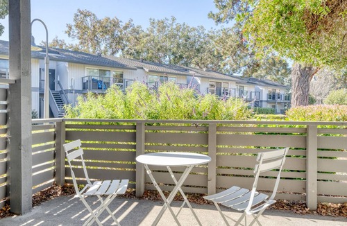 Foster City Apartment | Sleek Foster City 1BR w/Pool, Bball & Spa, near Caltrain, by Blueground