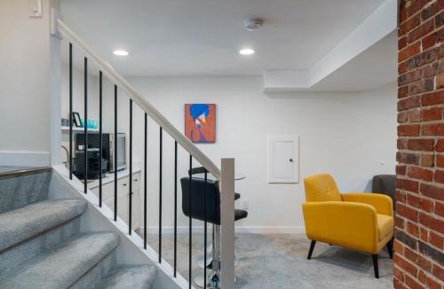 Congress Park Apartment | Sleek & Stylish Apt Steps From Bluebird Theater