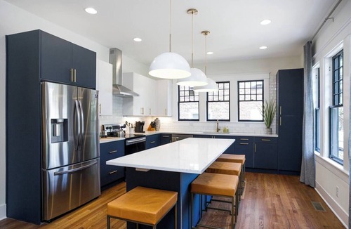 Hillsboro Village House | Sleeps 18! Hot tub-Walk to Cafes
