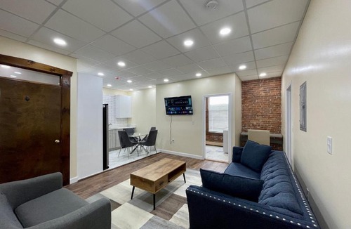 Pawtucket Apartment | Sleeps 8 Newly renovated 3bedroom Loft close to highway
