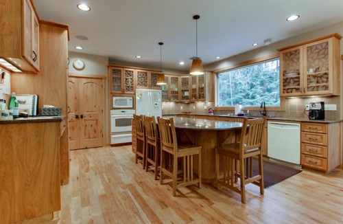 Port Angeles House | Slow Down & Rejuvenate! Hot Tub, Sauna & Trails at the Olympic Foothills Lodge