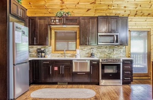 Black Bear Falls Cabin | Smoky Mountain Escape,$685 Free Attractions Tickets per paid day, Dollywood Inc