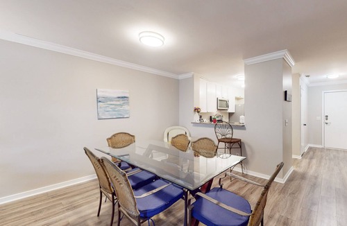 Hilton Head Island Condo | Snow Bird Friendly, ground-floor island gem with pool access - walk to beach