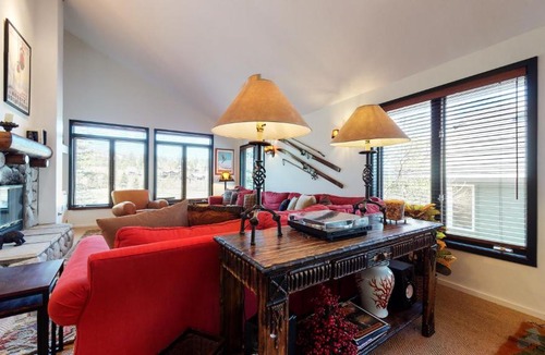Mammoth Lakes Apartment | Snowcreek V #742 condo