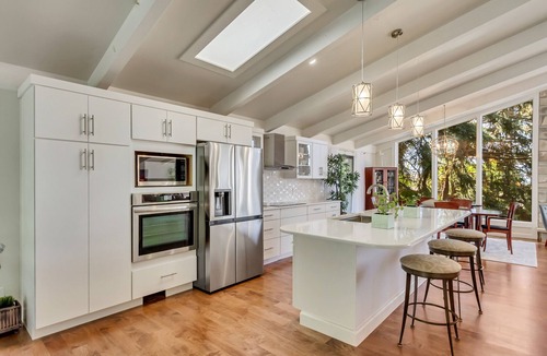 Cottonwood Heights House | Snowy Powder Retreat Minutes to 4 Ski Resorts - Huge Luxury Home