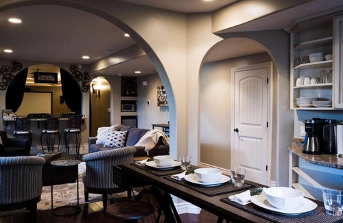 Heber House | Snuggle Down Inn: 1BR In-Law Basement Suite