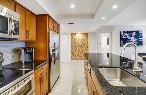 Downtown Miami Condo | Some Like It Hot! 4 Bedroom Condo, Views of Water & Miami Skyline!