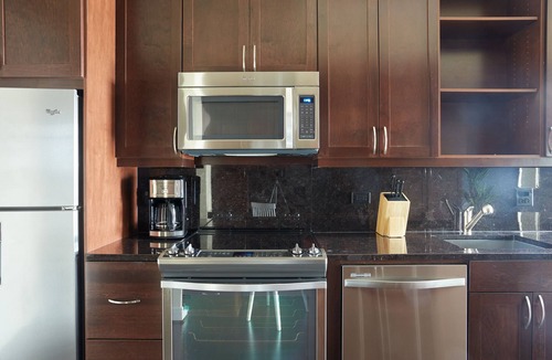 Downtown Austin Apartment | Sonder at The Catherine | Studio Apartment w/Balcony
