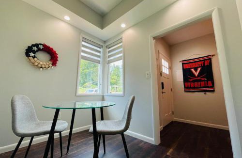 Charlottesville Apartment | Sonsak - Unit 4