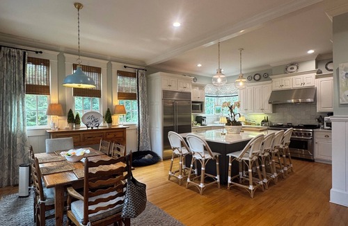 Athens House | Sophisticated Stay in heart of Five Points-Walk to the action, Relax in luxury.