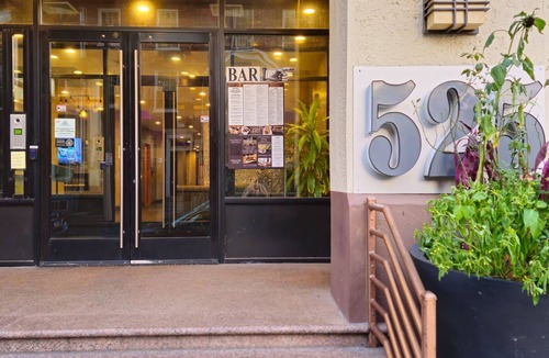 West Poplar Apartment | Sosuite 1BR Penthouse w Patio W D Gym
