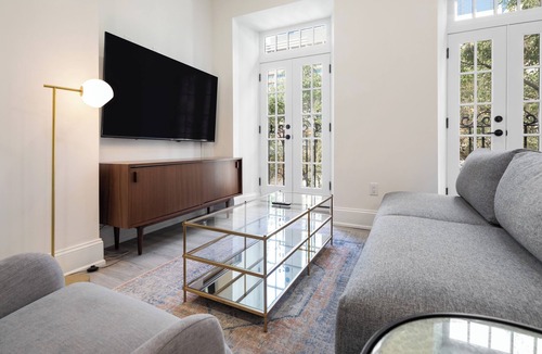 Rittenhouse Row Apartment | Sosuite | Juliet Balcony 1BR Apt w Laundry, Desk