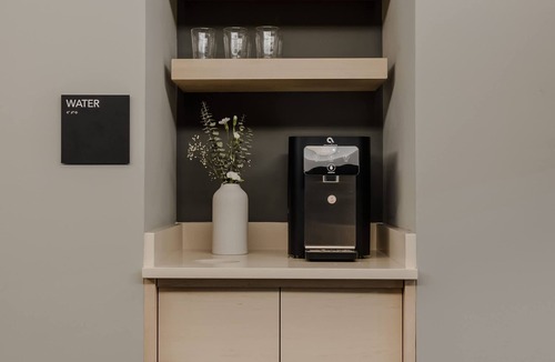 Logan Square Apartment | Sosuite One Bed Apt Accessible w Rooftop Gym Laundry