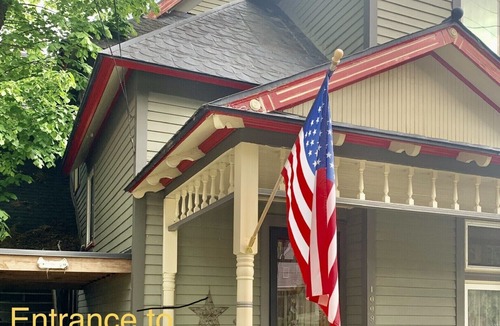 Upper Peninsula Michigan Apartment | South side Mqt Lake View Quaint Upstairs 1 Br Apt Tv Wifi <>1896 Victorian Home