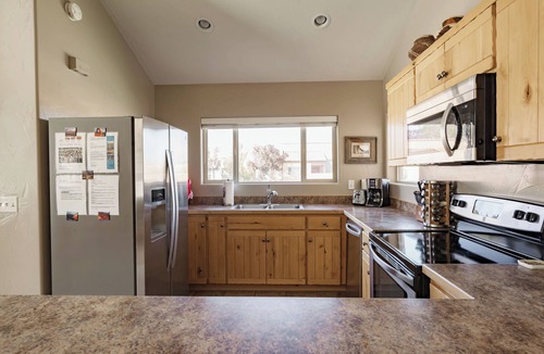 Moab South Valley House | Southwest Luxury - Minutes from Arches & Canyonlands