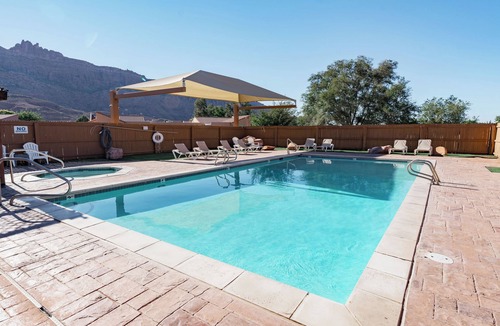 Moab South Valley House | Southwest Luxury - Minutes from Arches & Canyonlands