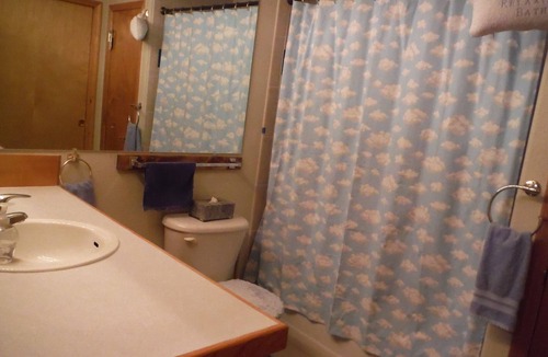 Northgate House | Spacious 2000 sq ft Happy Hideaway for your Cadet & Family 1 Mile from USAFA!