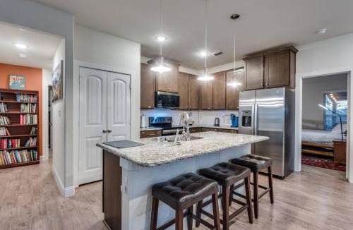 Sanger House | Spacious 3bed 2bath Family Home