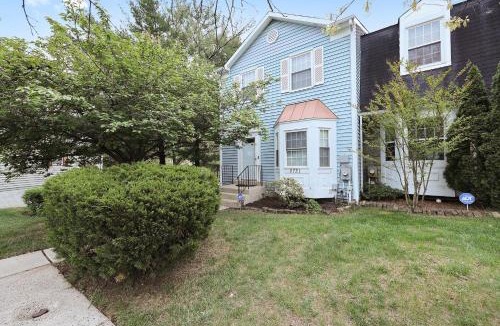 Calverton Apartment | Spacious 3BR Townhouse with Balcony & Gym