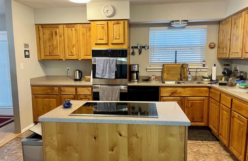 Rio Rancho House | Spacious 4-bedroom estate with Game Room, Fantastic Balloon Views and RV Parking