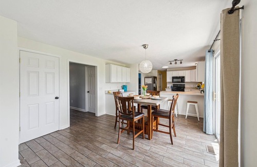 Perrysburg House | Spacious 4-bedroom house in charming Perrysburg with WiFi and AC