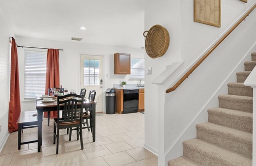Tomball House | Spacious 4-bedroom house with AC, hot tub, and WiFi in welcoming Tomball