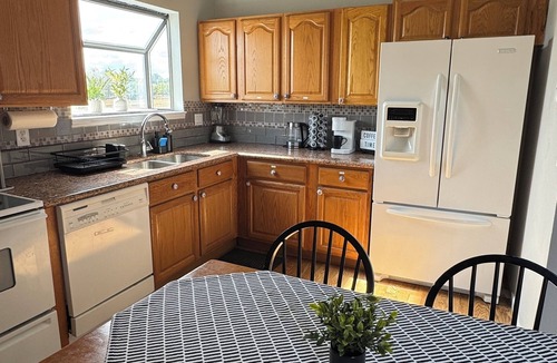 South Westminster House | Spacious 4-bedroom house with AC and 1GB WiFi in tranquil Arvada