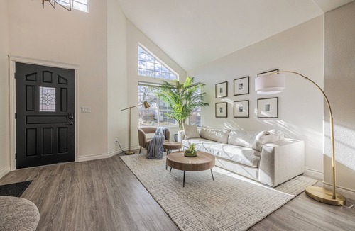 Centennial House | Spacious 4-bedroom house with AC, WiFi in marvelous Aurora