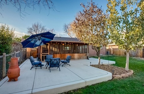 Broomfield House | Spacious 4-Bedroom Oasis with Eco-Friendly Touches - Close to CU Boulder!