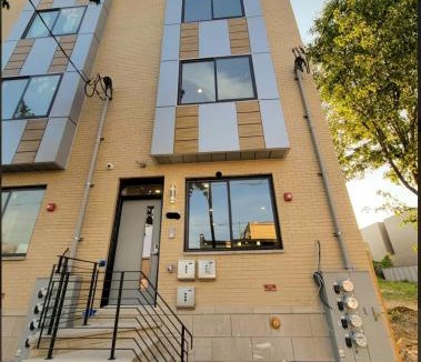 North Philadelphia East Apartment | Spacious 4bed 3bath Wdparkingsleeps10yard