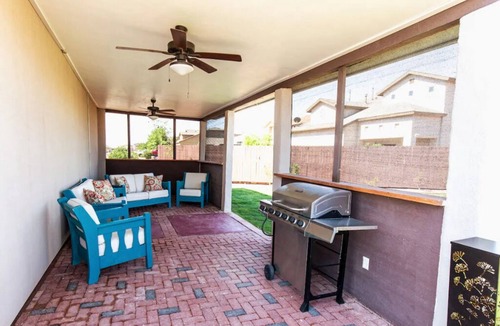 Las Cruces House | Spacious 4BR/3 Bath House with Beautiful Mountain Views front and back.