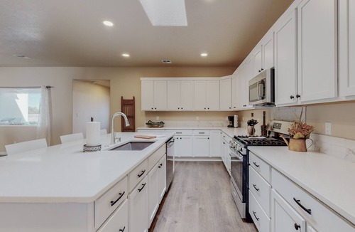 Rio Rancho House | Spacious 4BR/3BA with Amazing Views. Sleeps up to 8.