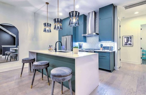 South Nashville House | Spacious 4BR Home! Skyline Views&Rooftop–12 Beds!