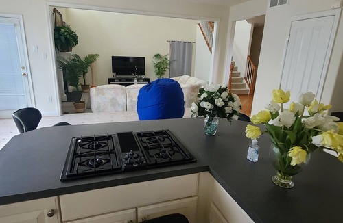 Woodmore House | Spacious 5-bedroom 4-bath house with office in Bowie AC, WiFi. Enjoy your stay