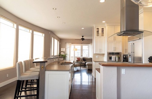 Dakota Ridge - Northbriar House | Spacious 5-bedroom Home with Gorgeous Mountain Views & Trails in North Boulder