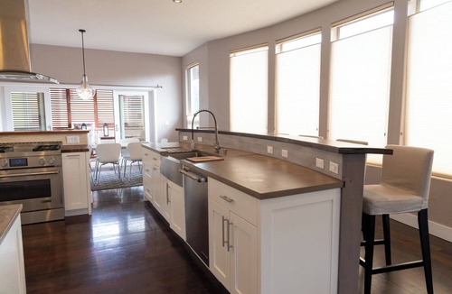 Dakota Ridge - Northbriar House | Spacious 5-bedroom Home with Gorgeous Mountain Views & Trails in North Boulder