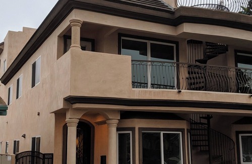 Old Towne House | Spacious 5-bedroom townhome in charming Seal Beach with WiFi, AC
