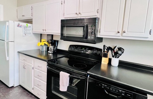 Golden Mile House | Spacious and Central Family/Pet Friendly Townhome with Pool, Half Mile to Beach!