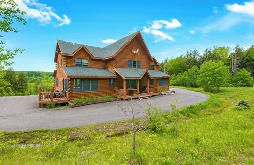 Windham Cabin | Spacious Cabin near Hunter & Windham Mountains - 5-25-minute drive - 6 Bedrooms