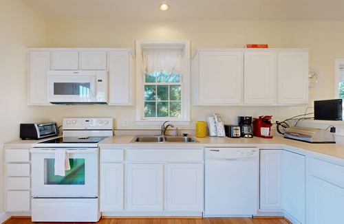Little Salisbury House | Spacious Coastal Getaway w/Dual Living Areas - Walk to Beach, Dining, Shops