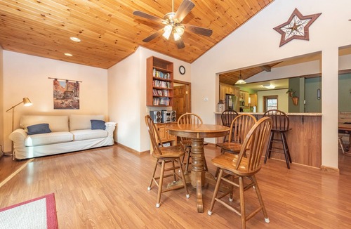 Swanton House | Spacious Dog Friendly Escape w/Hot Tub & Lake Access