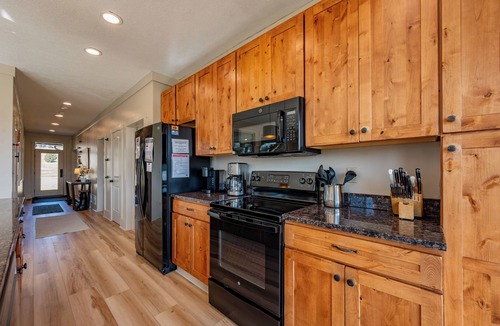 Waterfront Greens House | Spacious Dog Friendly Retreat w/Indoor Pool & Lake Access