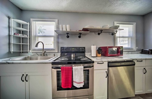 Geneva-on-the-Lake House | Spacious Geneva House < .5 Mi to The Strip!