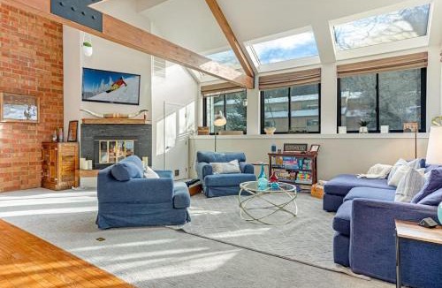 Eagle-Vail House | Spacious - High Ceilings - 4 Min to Beaver Creek